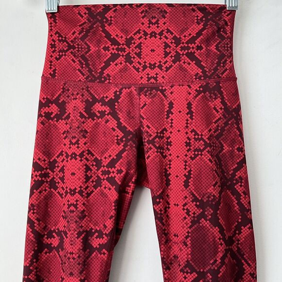 Lululemon Leggings Women Size 2 Red Animal Print Wunder Under Ziggy Active Pants - Picture 10 of 12
